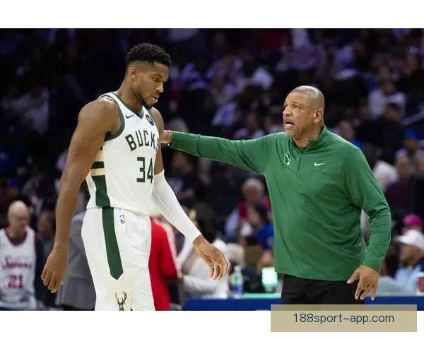 乔治:站场38分钟全力以赴 盼能出战背靠背第二场比赛 乔治:站场38分钟全力以赴 盼能出战背靠背第二场比赛