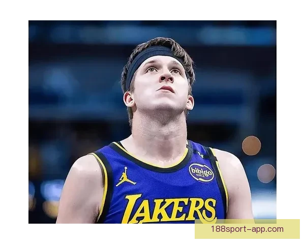 湖人首节崩盘惨输23分遭雷霆碾压里夫斯受伤离场引发担忧